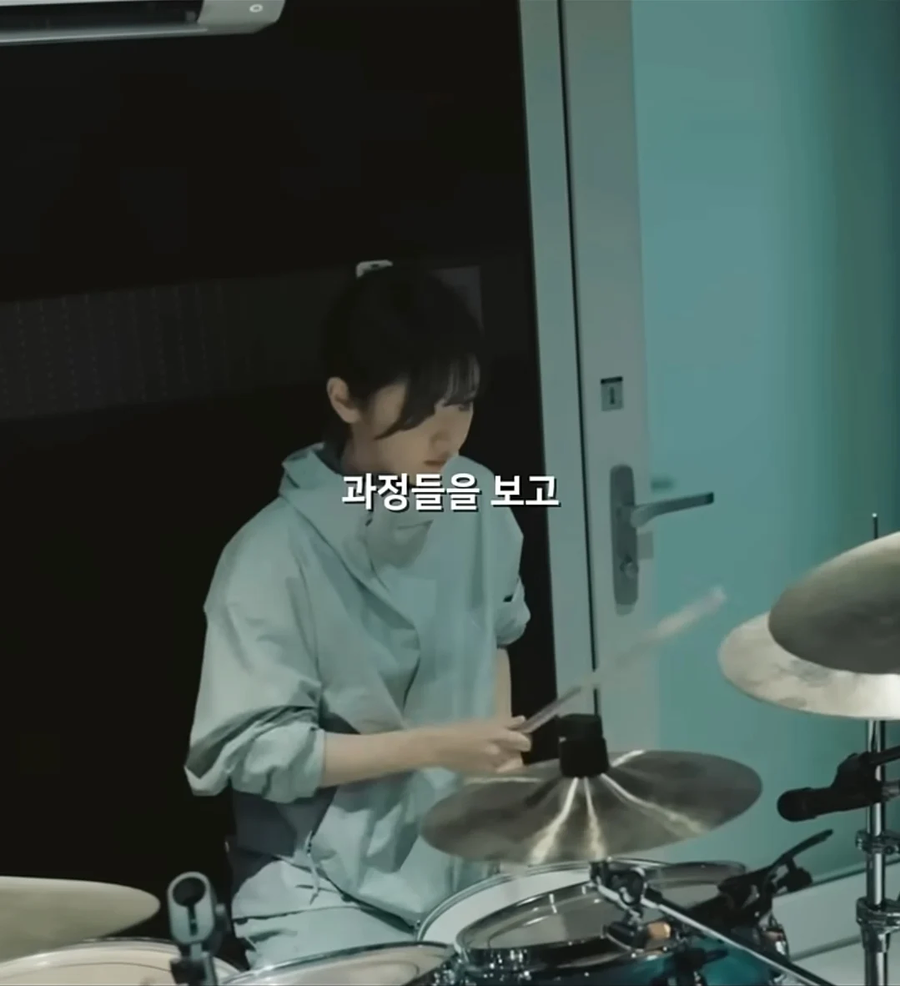 윤도현이 생각한 QWER.JPG_11.webp