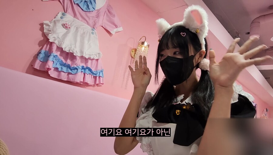 메이드카페에 가서 현타온 보디빌더..._4.jpg