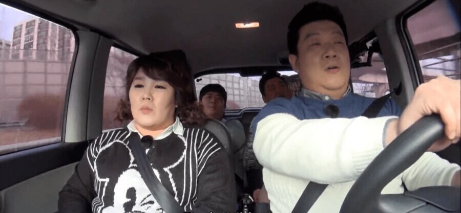 레이가 진짜 탈경차급 내부공간임을 증명한 짤.jpg_1.jpg