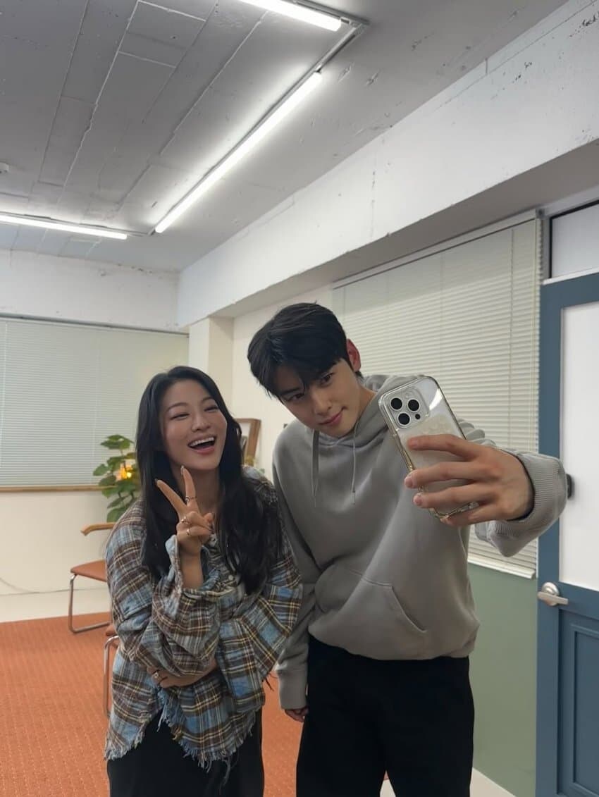 케이팝)케데헌 흥한후 서양에 퍼지고 있다는 한국인 밈_6.jpg