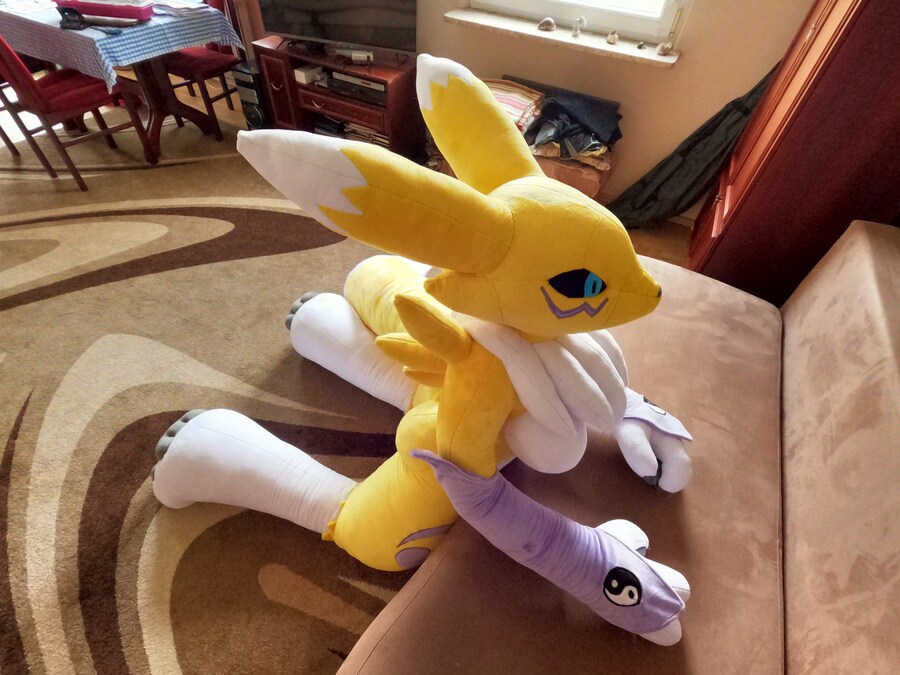 조금 수상한 레나몬 인형_2.jpg