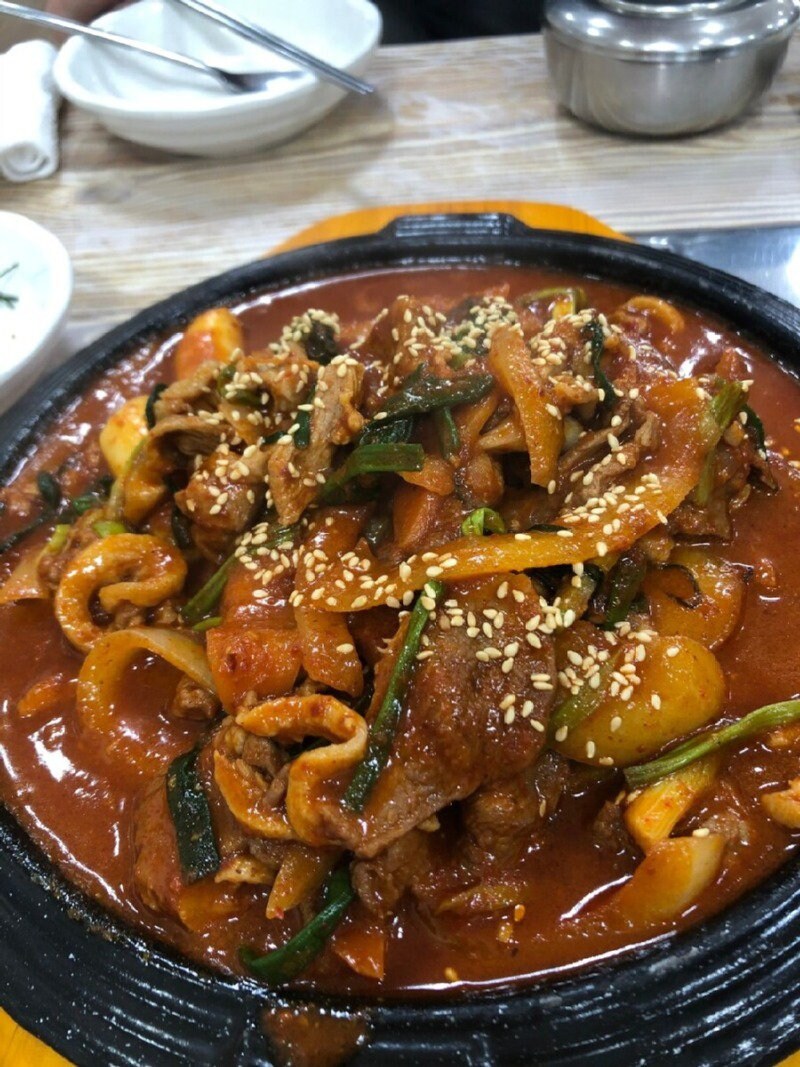 어지간한 사람들은 안다는 엄청 유명한 식당_2.jpg