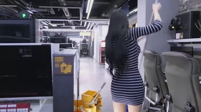 패기넘치는 그시절 PC방 알바녀.jpg_1.jpg