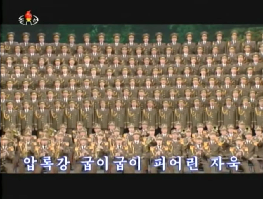 구자욱 응원하는 북한군.jpg_2.webp