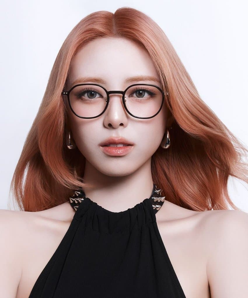 안경 모델 유나_4.jpg