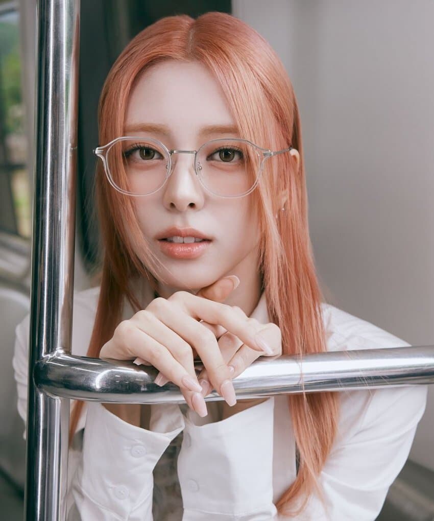 안경 모델 유나_7.jpg