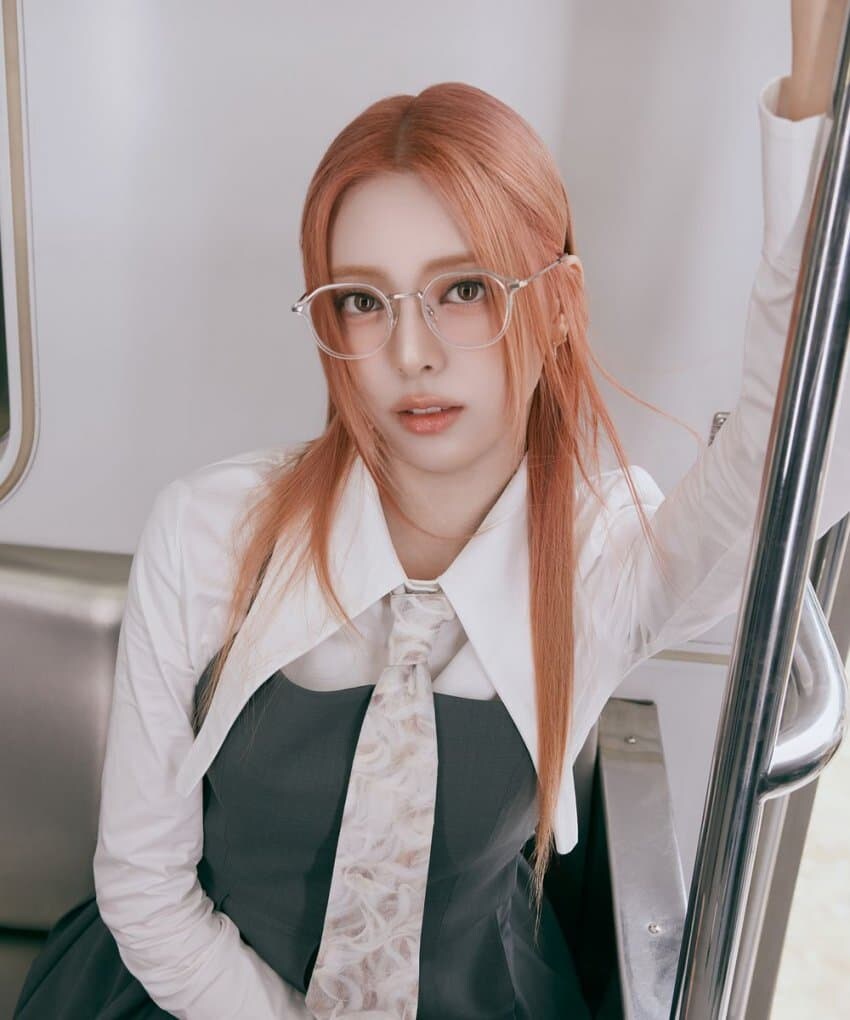 안경 모델 유나_8.jpg