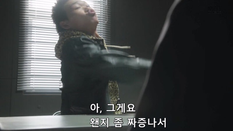 노숙자 사냥했다는 사실을 자랑스럽게 자수하러 온 미치광이_4.jpg