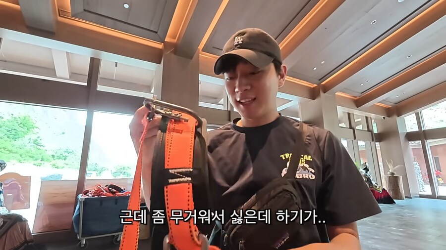 중국의 아무도 안가는 절벽마을_8.png