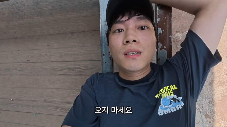 중국의 아무도 안가는 절벽마을_10.png