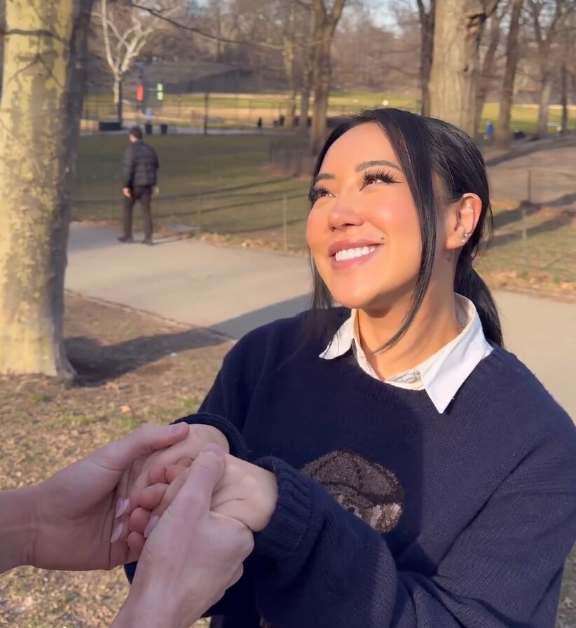 나는 웃기고 똑똑하고 예쁜 여자 필요없어_2.png