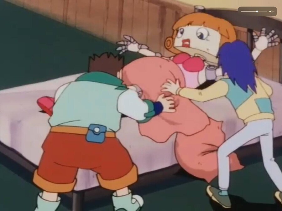 뭐 시발 로봇이 애 낳는거 처음 봐?_8.jpg