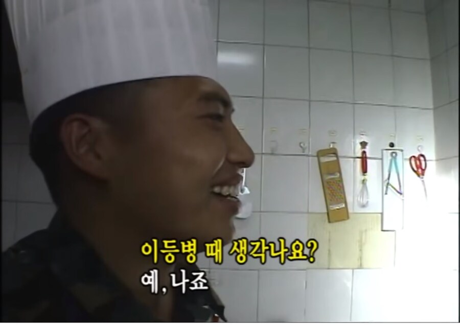 신병을 보는 말년 병장 표정_4.jpg
