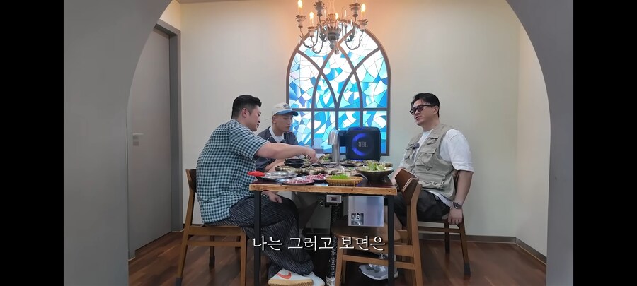 데프콘이 한창 힙합할때 후배들이 수상할정도로 공손하던 이유_13.jpg