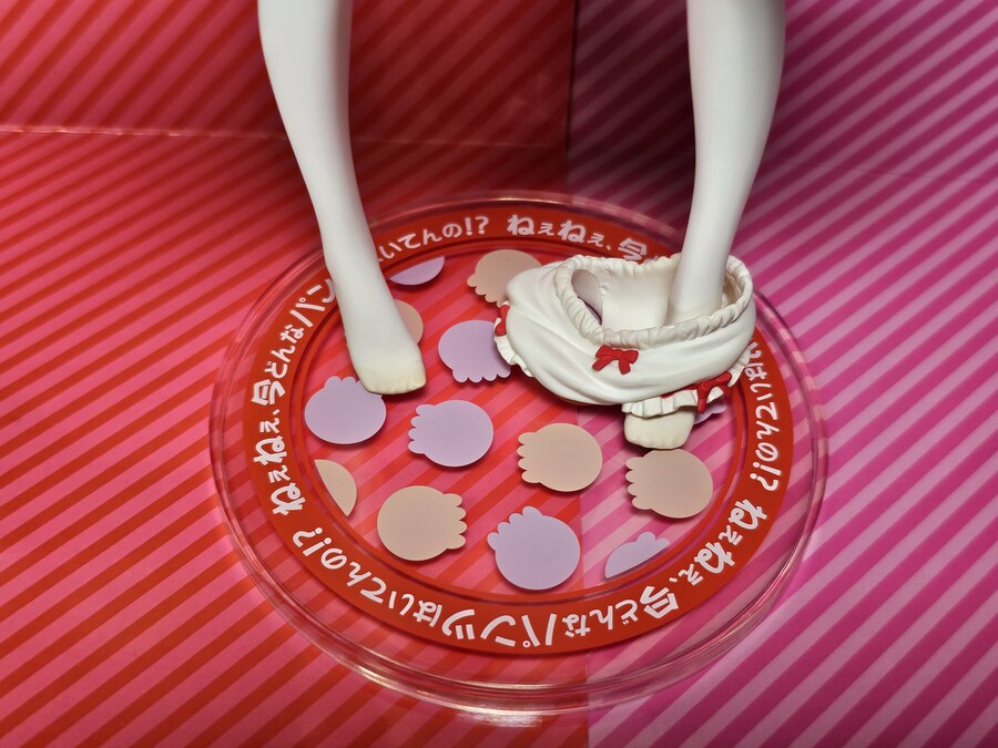부끄러운 얼굴로 팬티 보여주는 엘프 피규어 보실레후?_3.jpg