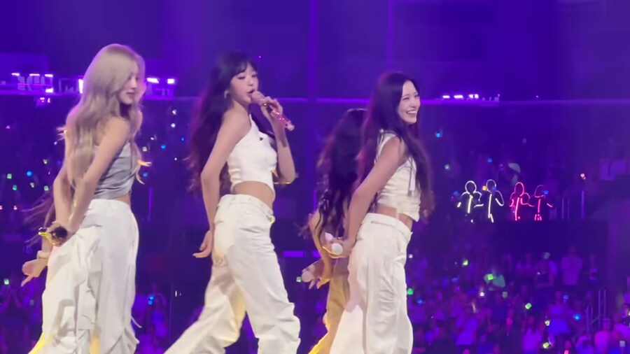 장원영 보다 더 눈에 띄는_1.png