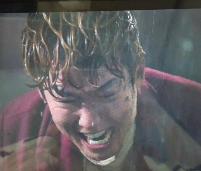 비 오는데 배달하다 짜장면 뒤집어 씀..._1.jpg