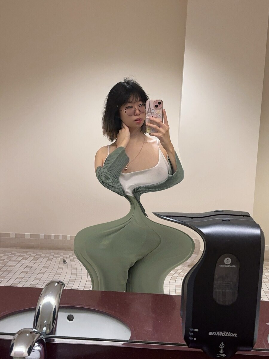 호불호 갈리는 호리병 몸매_1.jpg