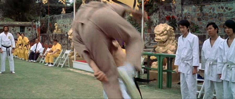 영화속 근육질인 남자_5.jpg