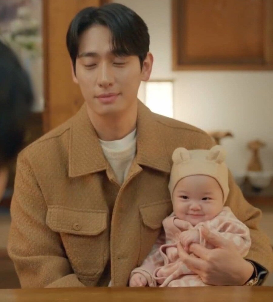 인형 같은 아기 jpg._1.jpg