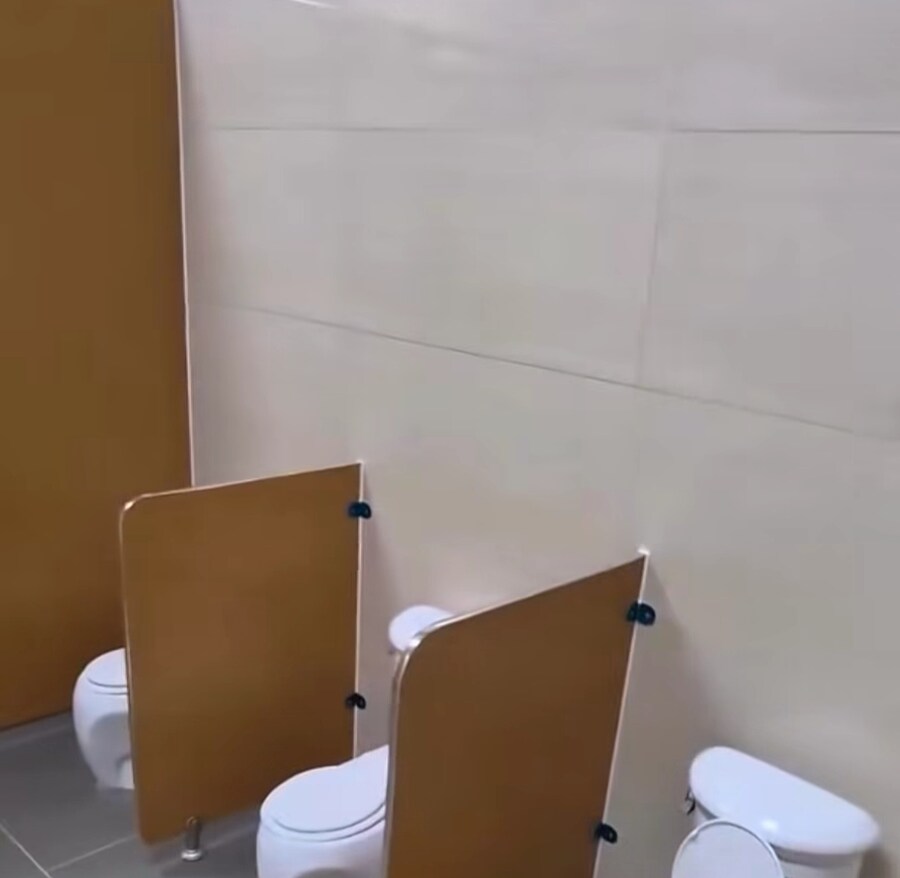 독특한 화장실_3.jpg