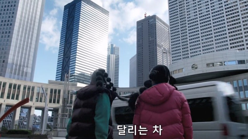 인류가 멸망한 미래에서 온 남매의 정체_29.jpg