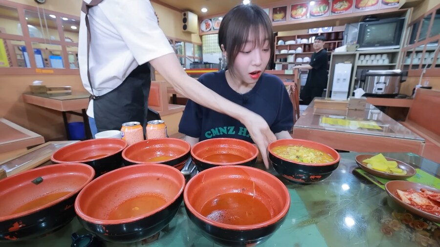 라면집에서 있는 메뉴 다 못먹은 쯔양_15.png