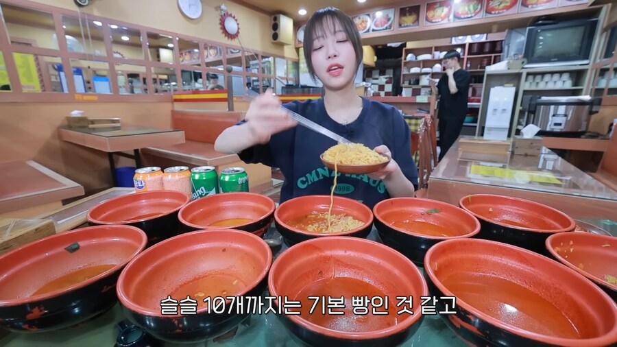 라면집에서 있는 메뉴 다 못먹은 쯔양_19.png