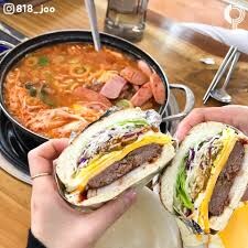 전주놈들 외지인들에게 비빔밥만 주고 지들은 이런거 먹고 있었음_3.jpg