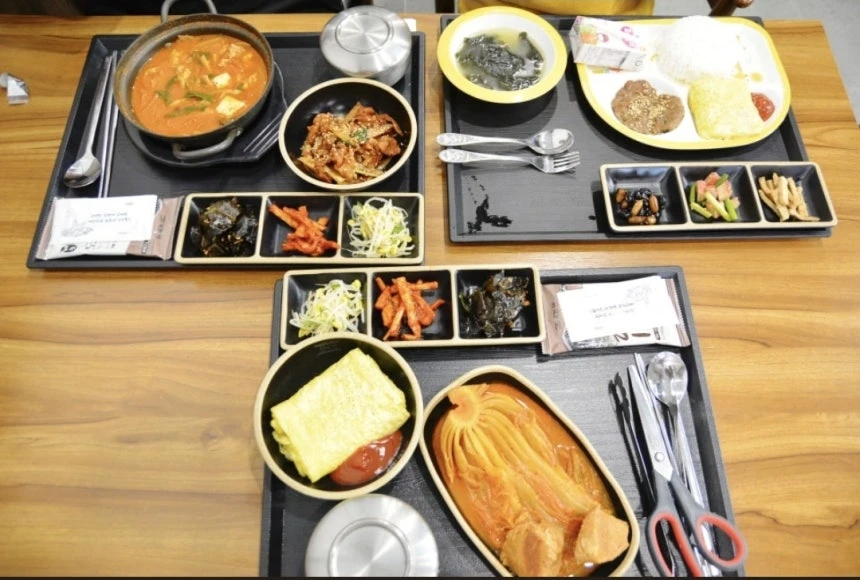 식당에서 어린이 정식 메뉴 시키면 진상이야?._2.webp