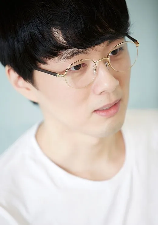 머리를 붉게 염색하고 악마라 추앙받았던 사람_3.webp