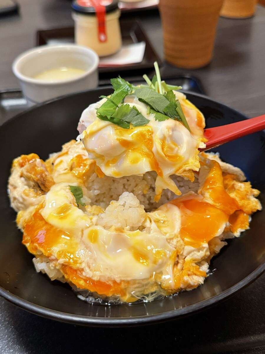 일본, 어떤 가게의 극상 부모자식 덮밥(오야코동) _3.jpg