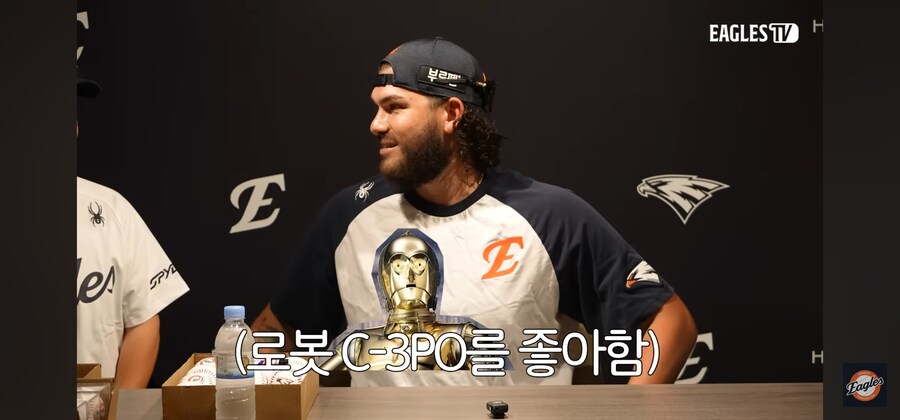 스타워즈를 너무 좋아한 야구선수_4.jpg