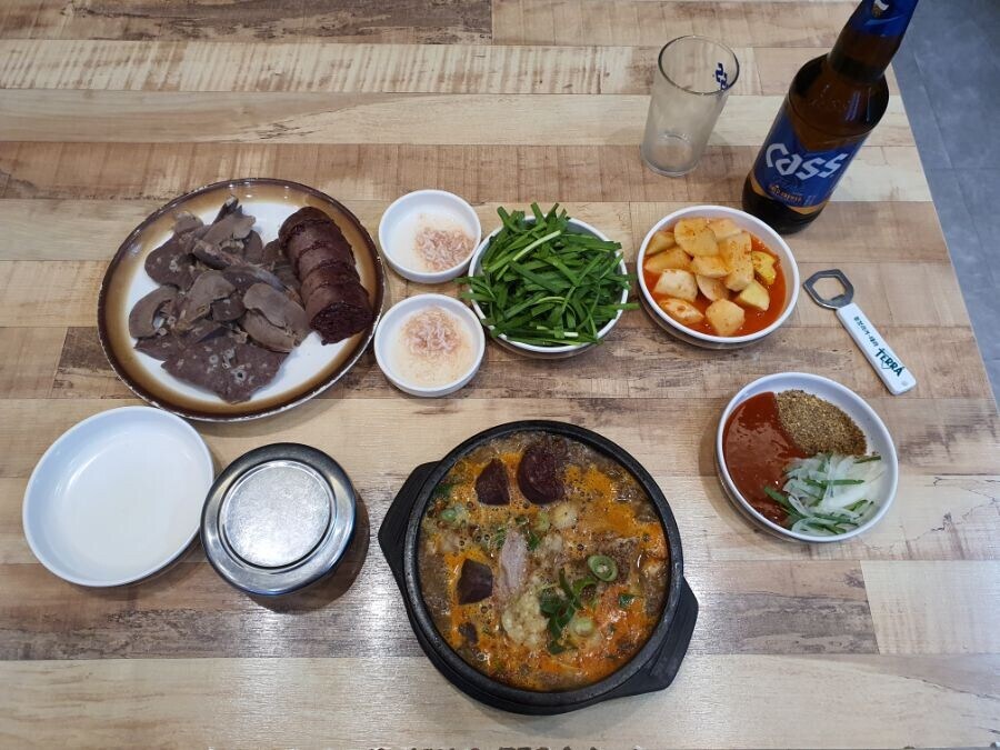 사실 우리집 국밥을 만원으로 올릴때 나는 반대했어..._1.jpg