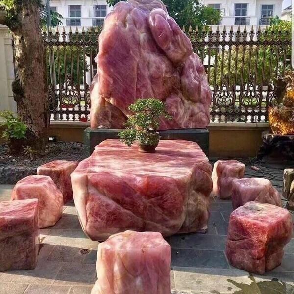 고기조각이 아니라 돌입니다._1.jpg