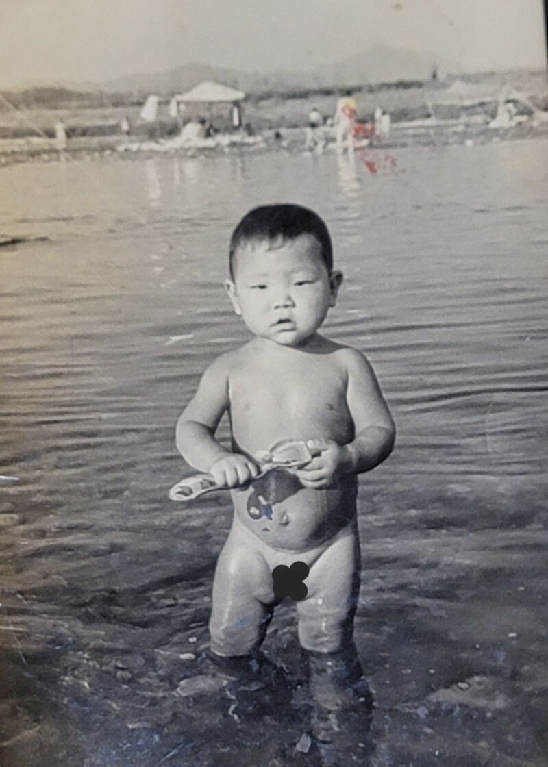 사실 어린아이의 알몸짤은 공개해도 되는 이유_1.jpg