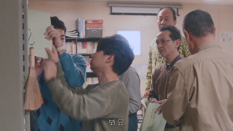 남극기지에서 똥 쌀때는 사람들이 쳐다봄_20.jpg