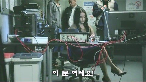 경찰 연쇄 납치 살인사건을 취재하는 언론의 정체_31.jpg