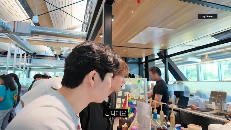 구글 복지 보고 후회하는 타블로_3.webp