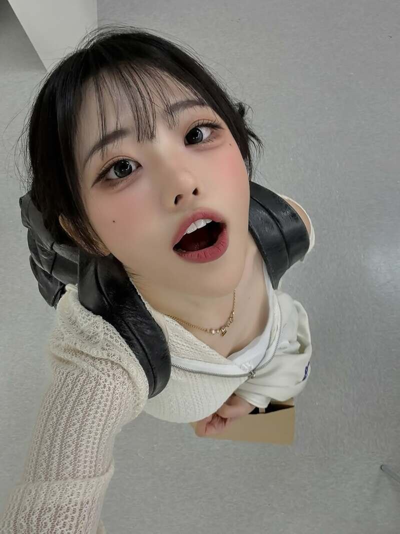 모닝 QWER 히나짤 모음_6.jpg