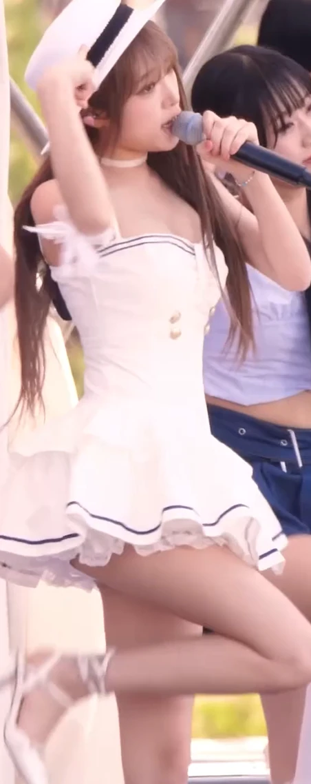 반도의 99년생 누나 gif_1.webp