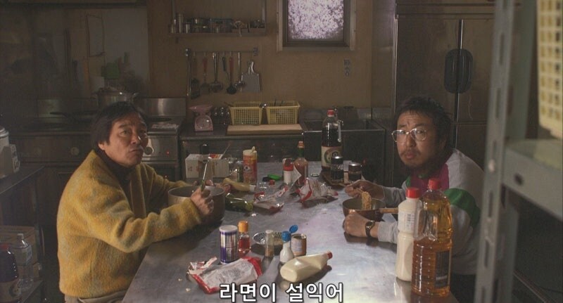 남극기지에서 먹을 라면은 1년치를 준비합니다._3.jpg