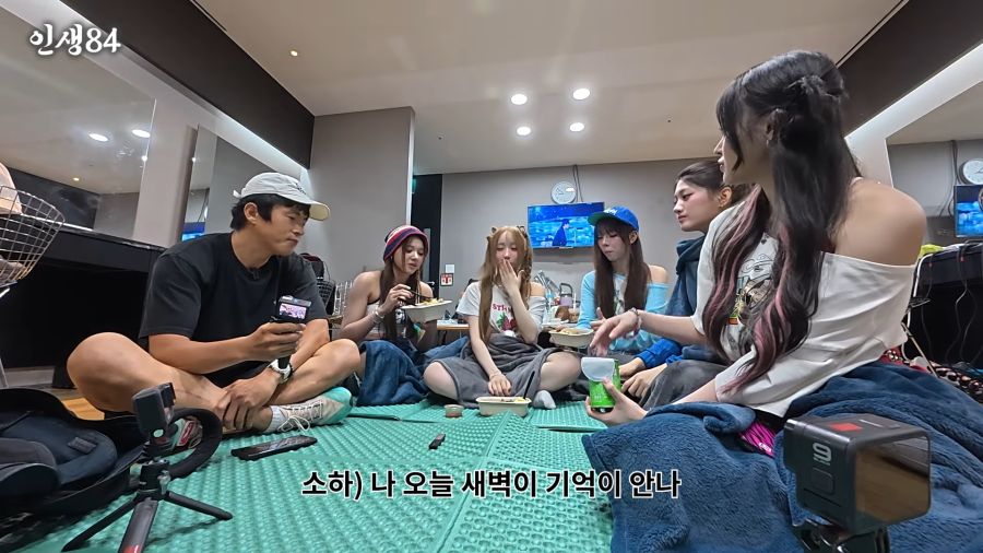 뭐했는지 기억못할정도로 바쁜 아이돌의 생활_1.png