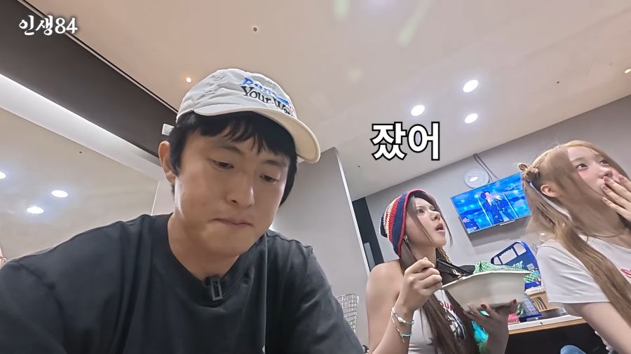 뭐했는지 기억못할정도로 바쁜 아이돌의 생활_3.png