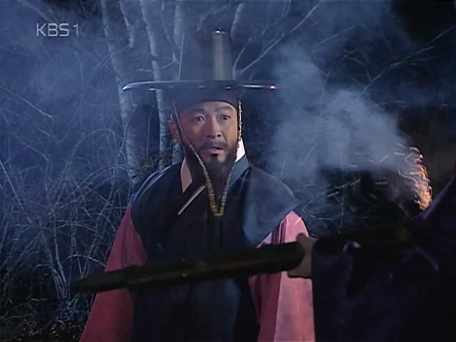 조총의 성능을 보고 놀라는 광해군과 류성룡_10.jpg