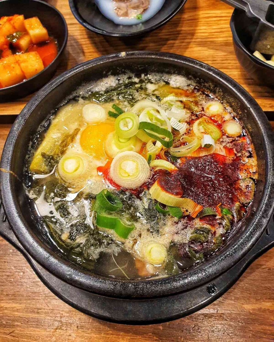 한국음식 중 가장 이율배반적인 장르_2.jpg