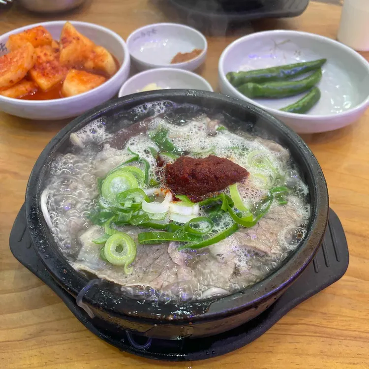 한국음식 중 가장 이율배반적인 장르_3.webp