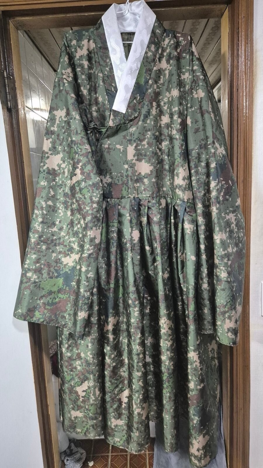 한국사람도 거부감 느낀다는 한복_2.png