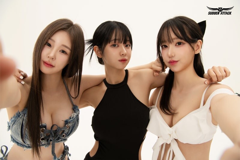 서든어택 QWER 화보_7.jpg