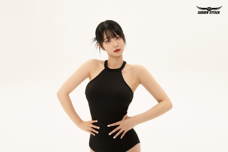 서든어택 QWER 화보_15.jpg